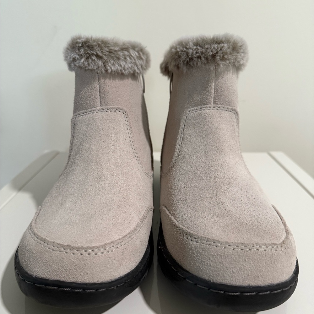 Khombu Faux Fur Trim Ankle Boots Size 10 - Picture 1 of 6